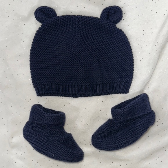 GAP Other - Navy Blue Knitted Baby Booties and Baby Brannan Bear Beanie